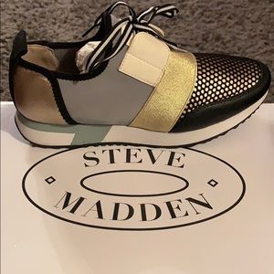 Steve Madden Green Multi